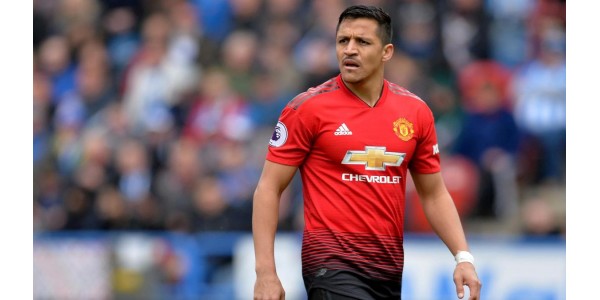 Sanchez yllään Inter7-pelipaidat